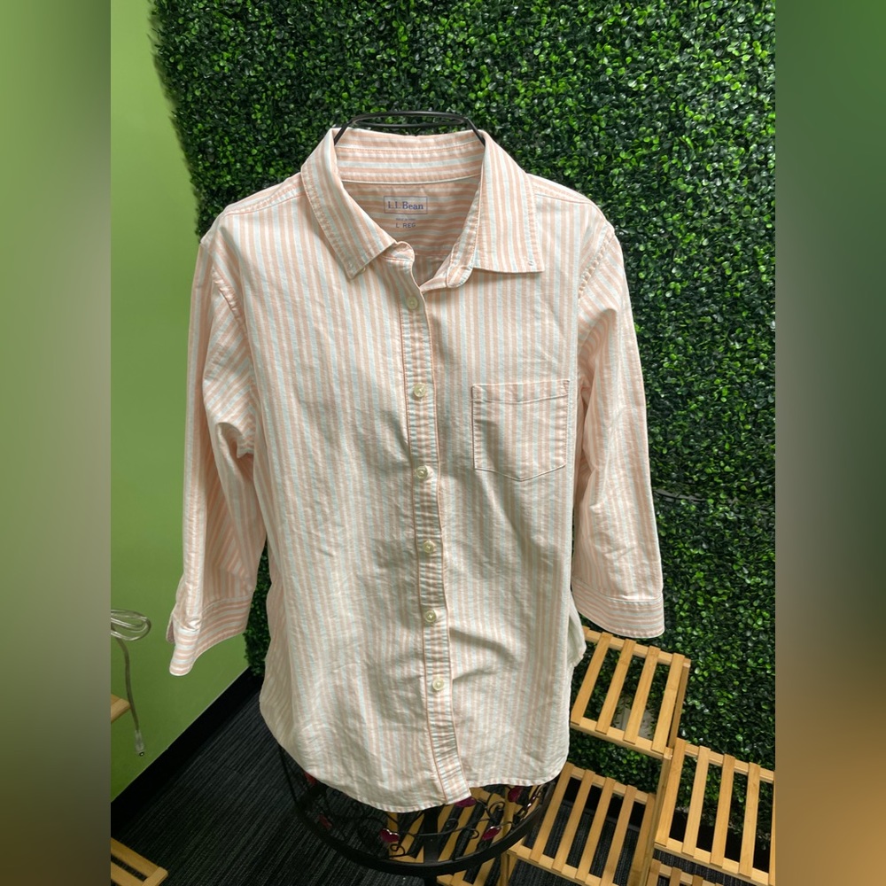 LL Bean 3 quarter length button down shirt. Well-made and quality material.